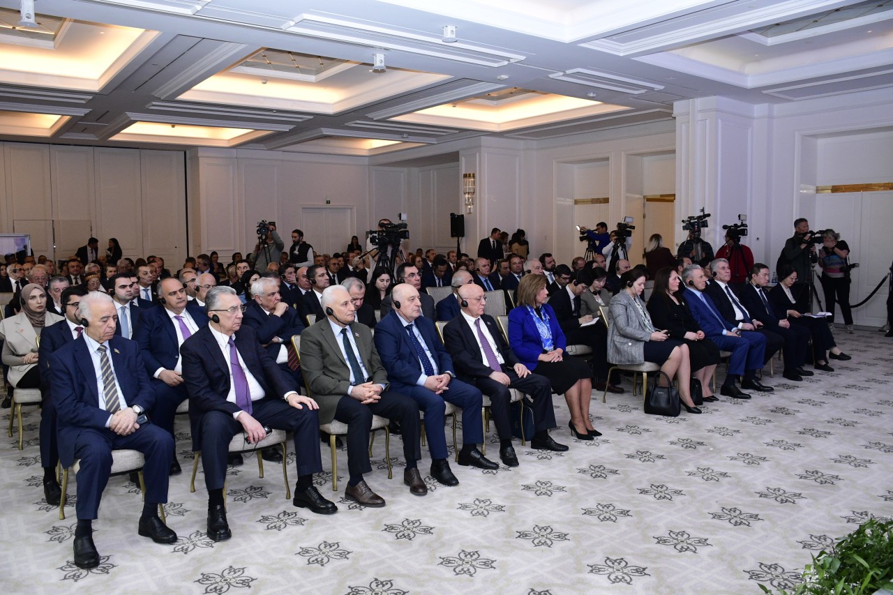 Azərbaycan - Çin strateji tərəfdaşlığı ilə bağlı konfrans keçirildi - FOTOLAR