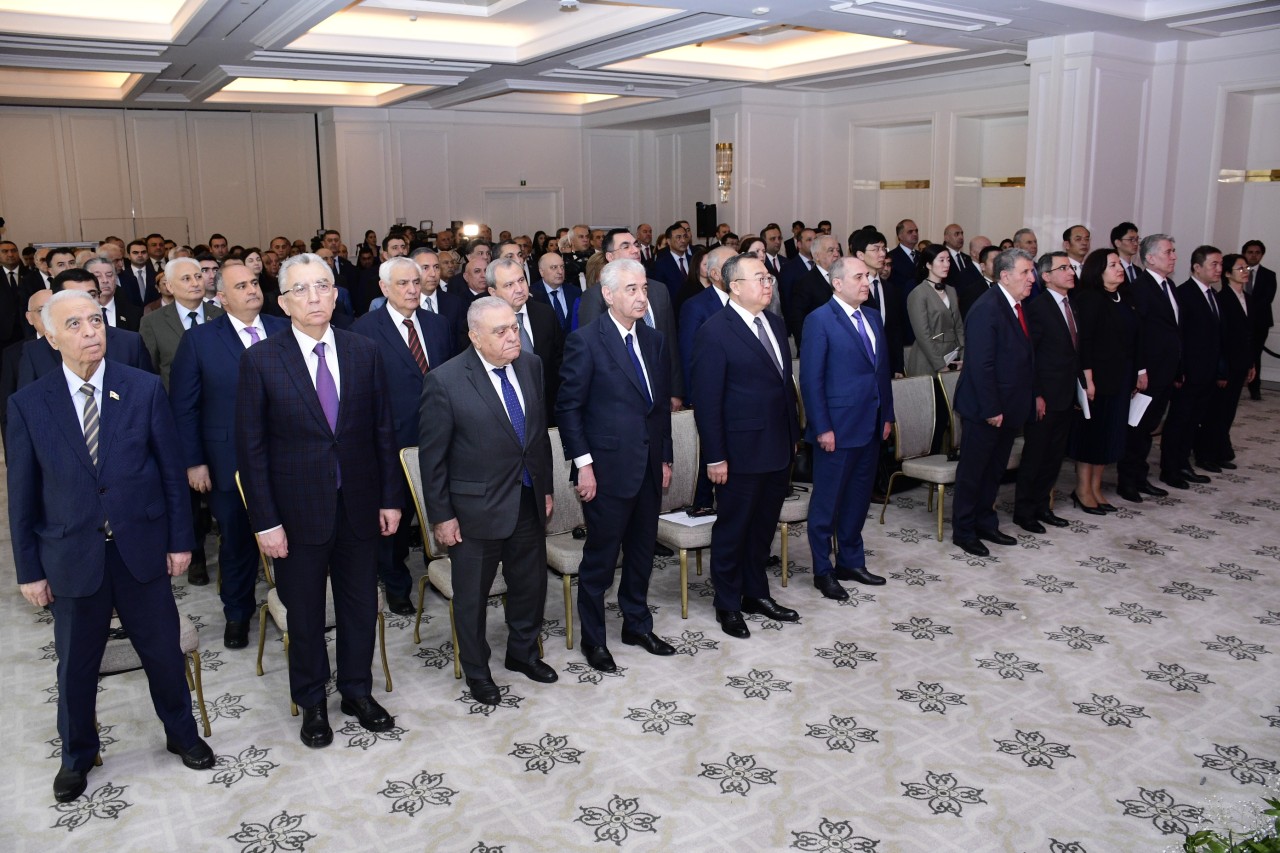 Azərbaycan - Çin strateji tərəfdaşlığı ilə bağlı konfrans keçirildi - FOTOLAR