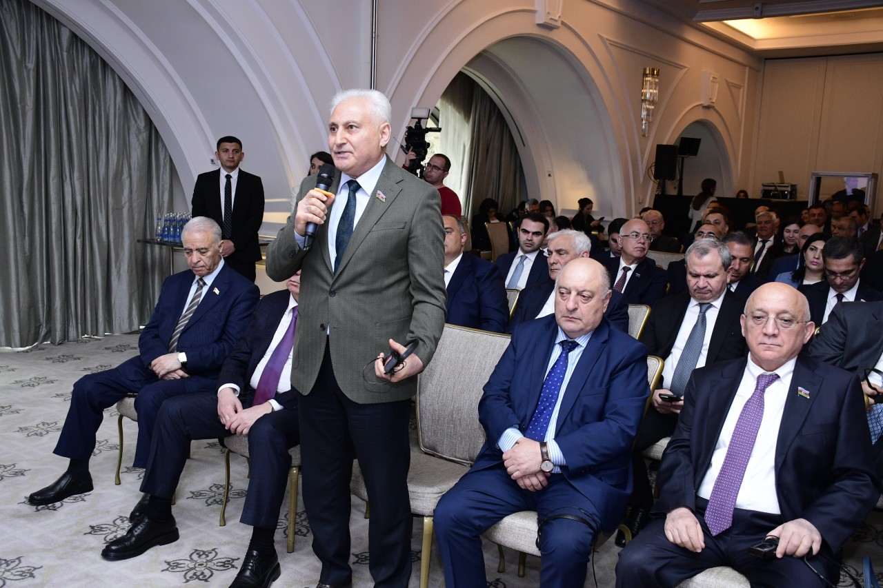 Azərbaycan - Çin strateji tərəfdaşlığı ilə bağlı konfrans keçirildi - FOTOLAR