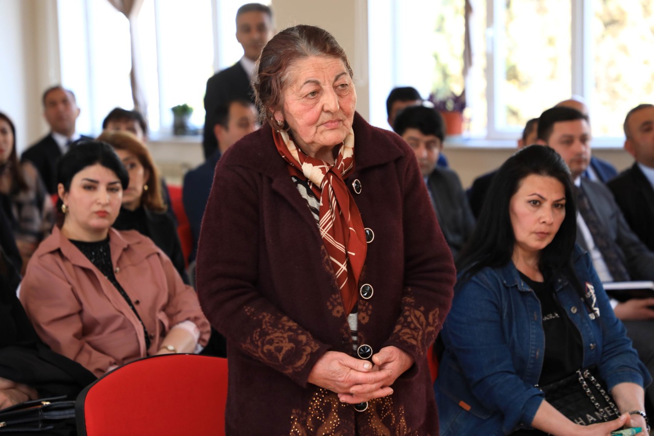 Niyazi Bayramov vətəndaşlarla növbəti görüş keçirdi - FOTOLAR