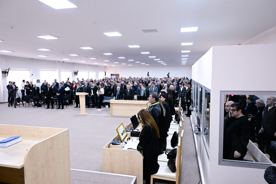 "Azərbaycan hərbçilərinə qarşı döyüşdüyümə görə ordenlə təltif olunmuşam" - Məhkəmə (FOTOLAR)