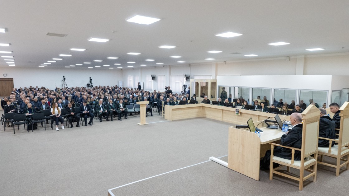 "Azərbaycan hərbçilərinə qarşı döyüşdüyümə görə ordenlə təltif olunmuşam" - Məhkəmə (FOTOLAR)
