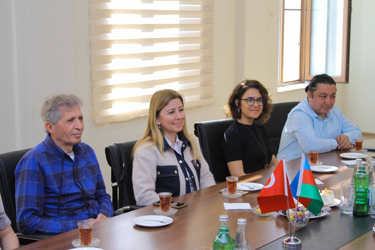 "ADAU-EGE ikili diplom proqramı öz effektini göstərəcək" - Rektor (FOTOLAR)