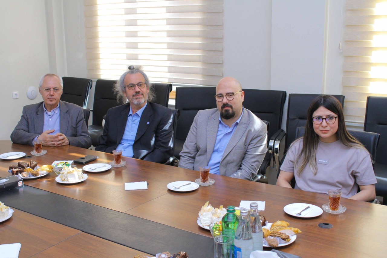 "ADAU-EGE ikili diplom proqramı öz effektini göstərəcək" - Rektor (FOTOLAR)