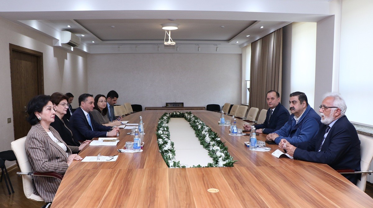 AzMİU və Beynəlxalq Final Universiteti arasında əməkdaşlıq perspektivləri müzakirə olunub - FOTOLAR