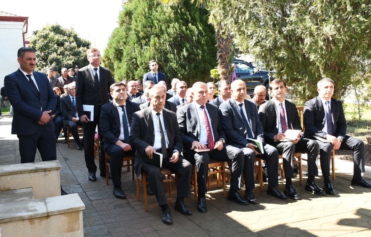 İcra başçısı Vaqif Həsənovun növbəti səyyar qəbul-görüşü keçirilib - FOTOLAR