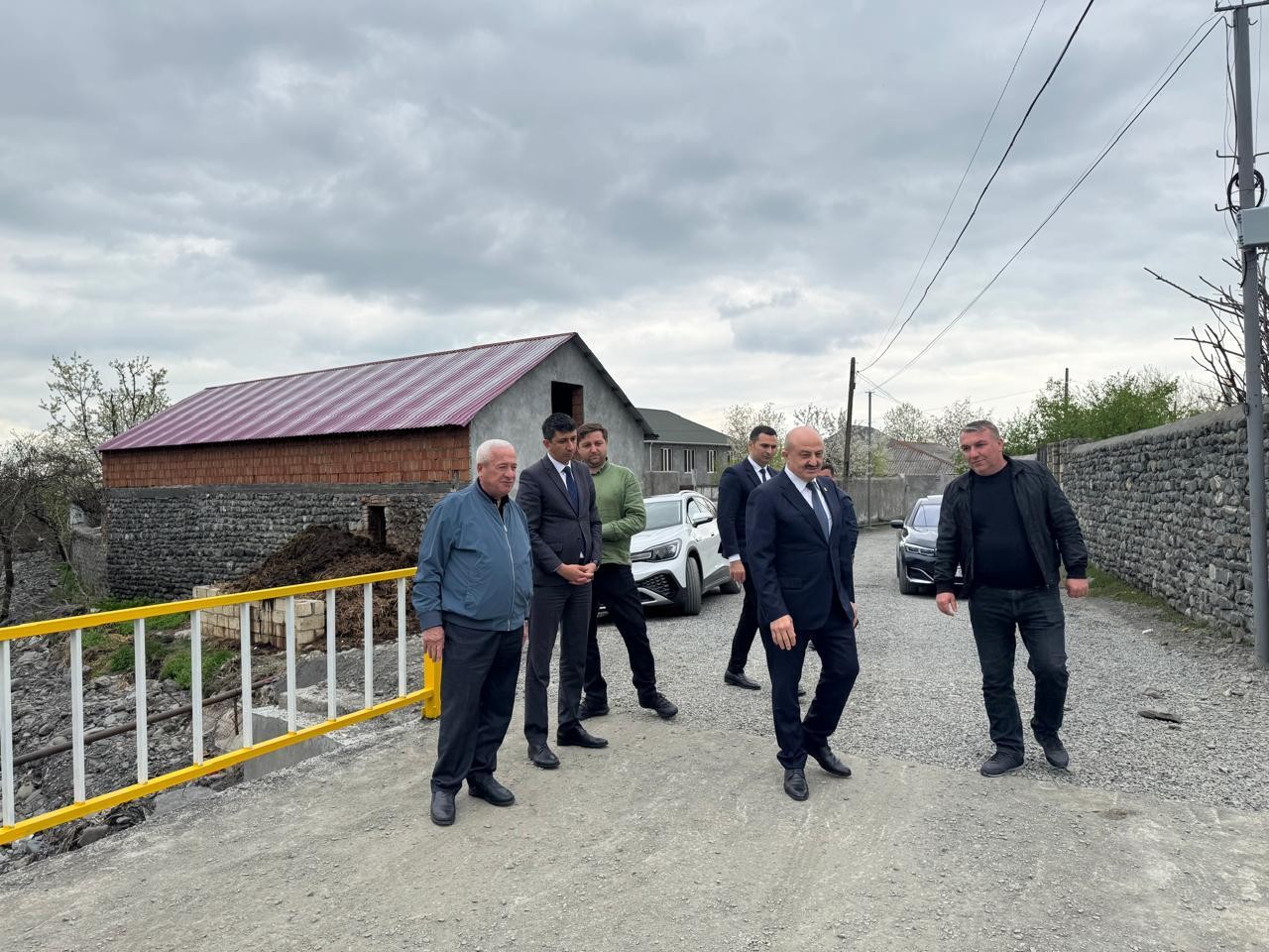 Deputat Asif Əsgərov şəhid ailəsini evində ziyarət edib, görüşlər keçirib - FOTOLAR