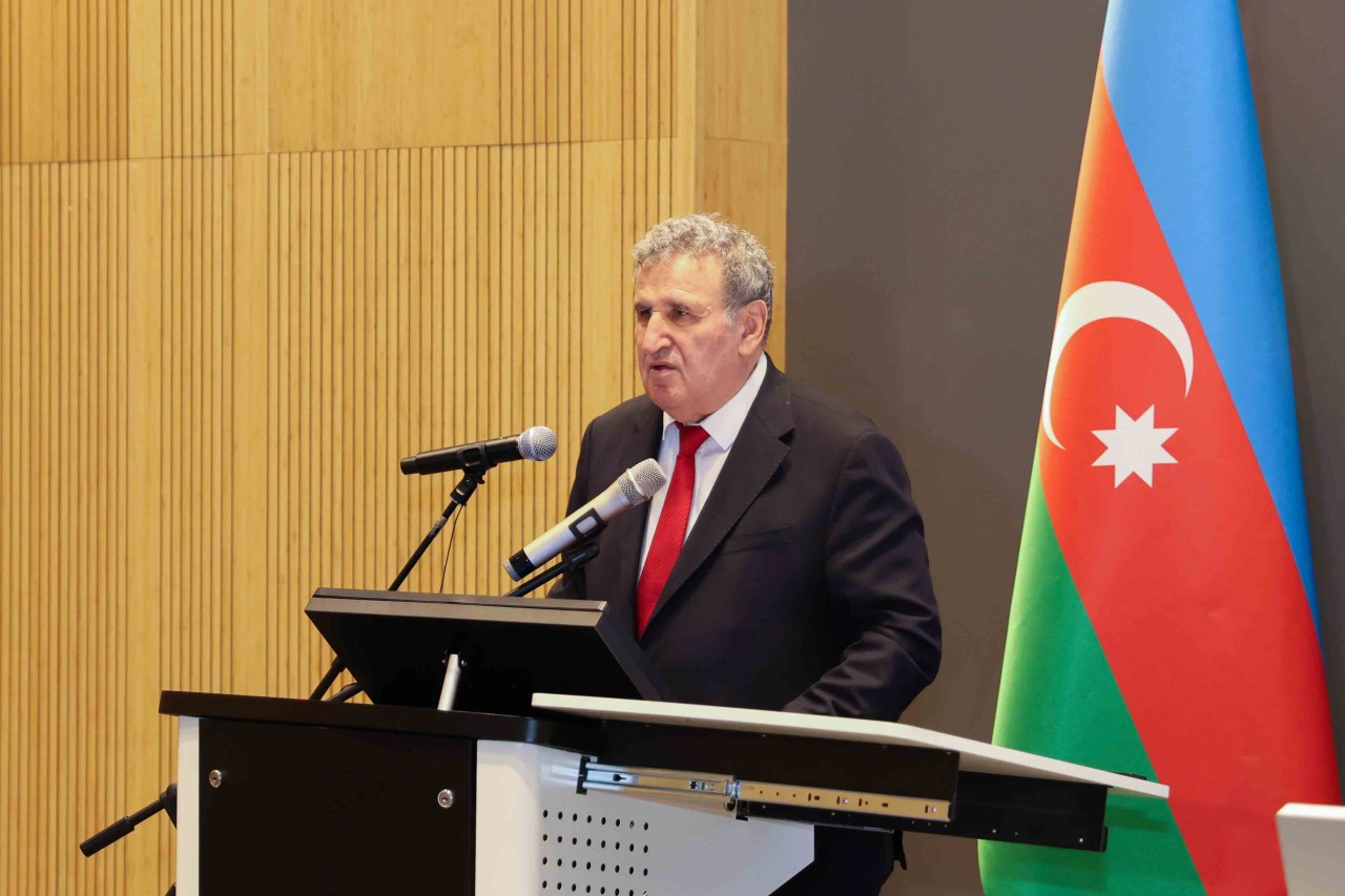 UNEC-də Elm Festivalına start verilib - FOTOLAR