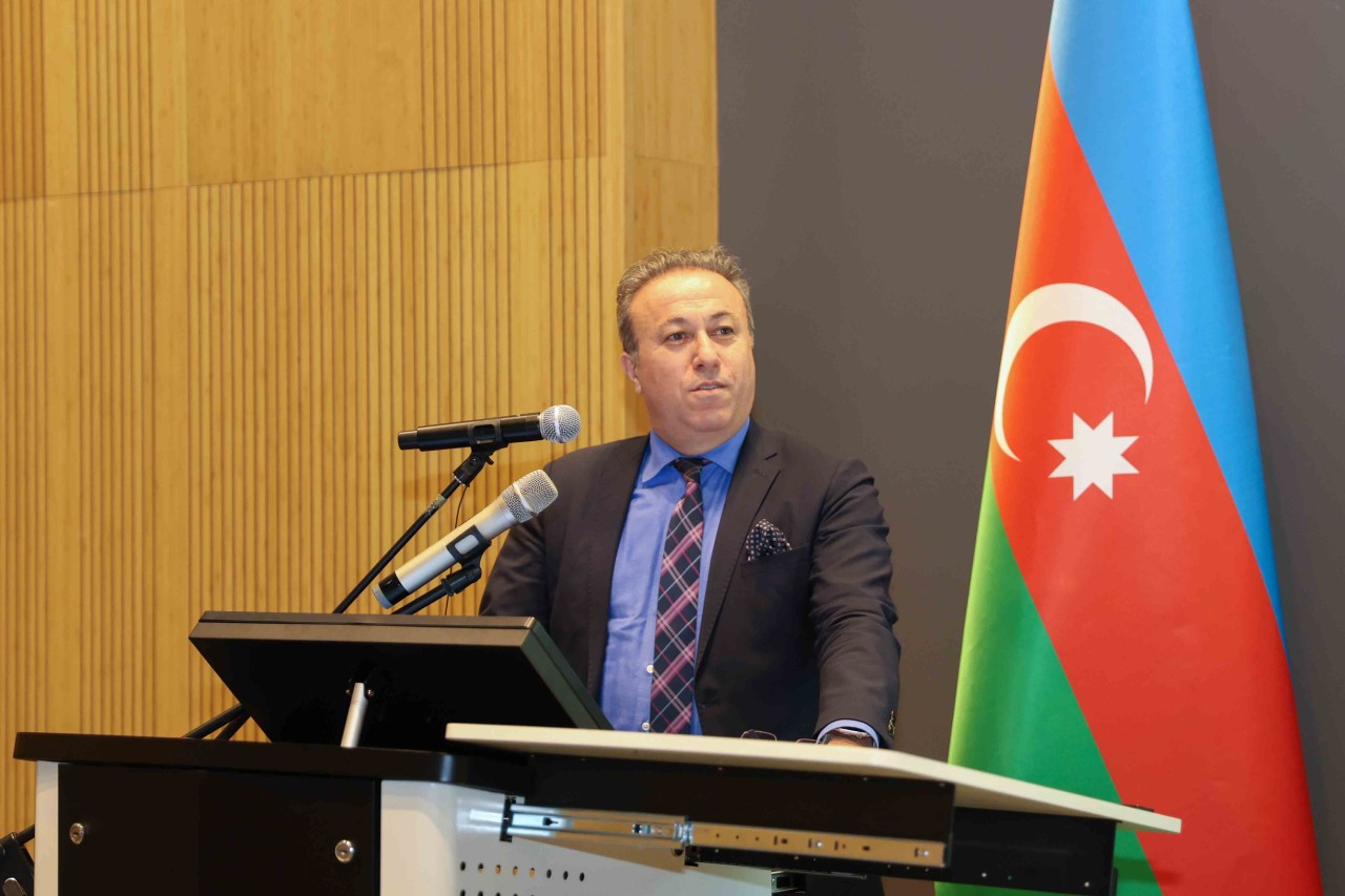 UNEC-də Elm Festivalına start verilib - FOTOLAR