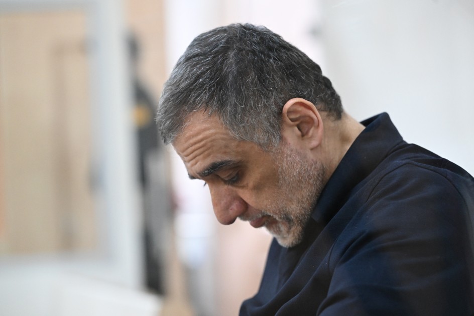 "Həkimlərimiz artilleriya zərbələrinə məruz qalmışdı" - Zərərçəkənlər ifadə verdi (FOTOLAR)