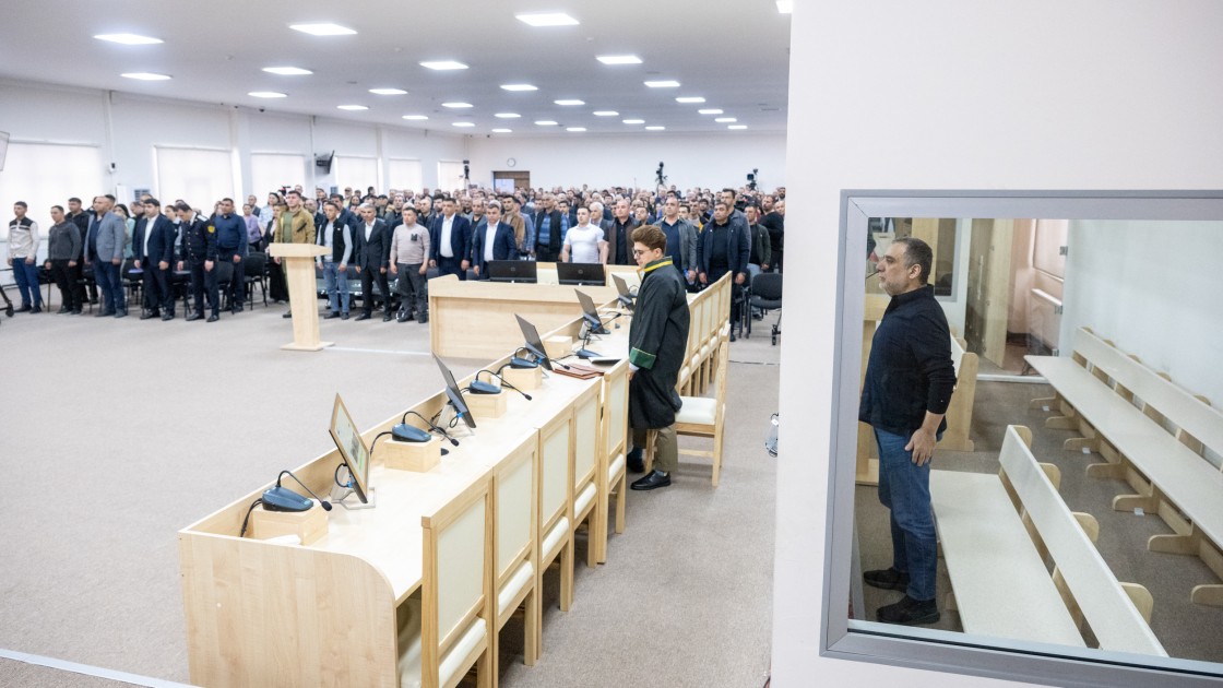 "Həkimlərimiz artilleriya zərbələrinə məruz qalmışdı" - Zərərçəkənlər ifadə verdi (FOTOLAR)