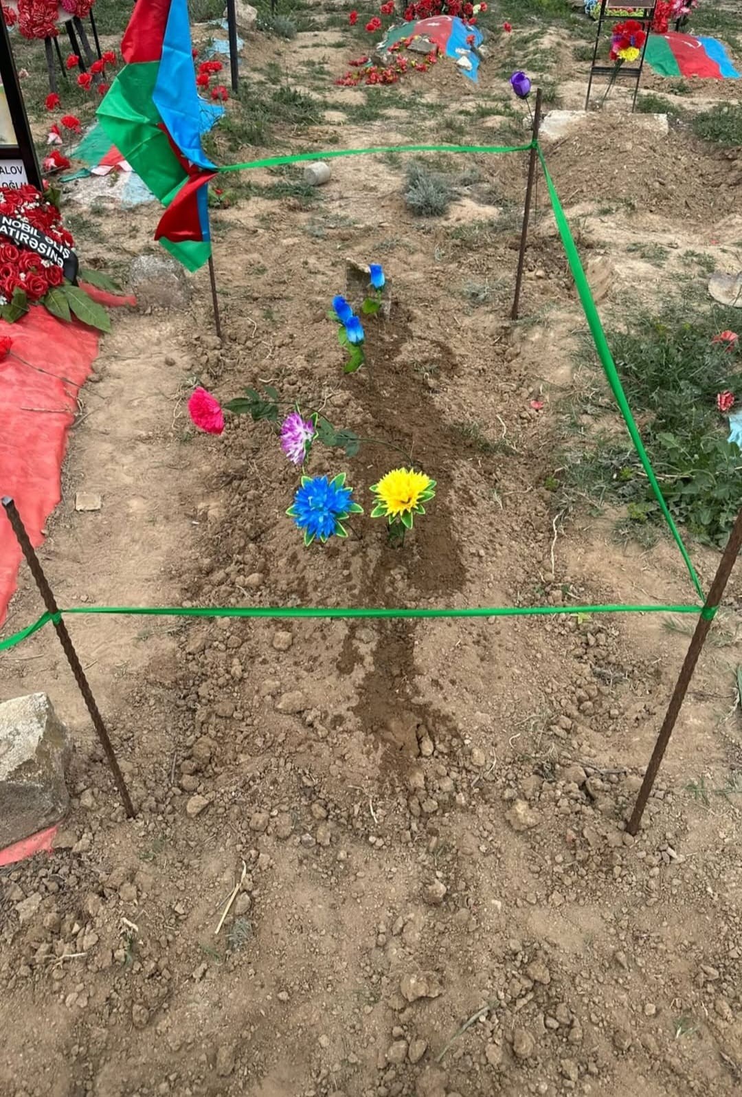 Vüqar Nadirovun şəhid atasının məzarı tapıldı - FOTOLAR