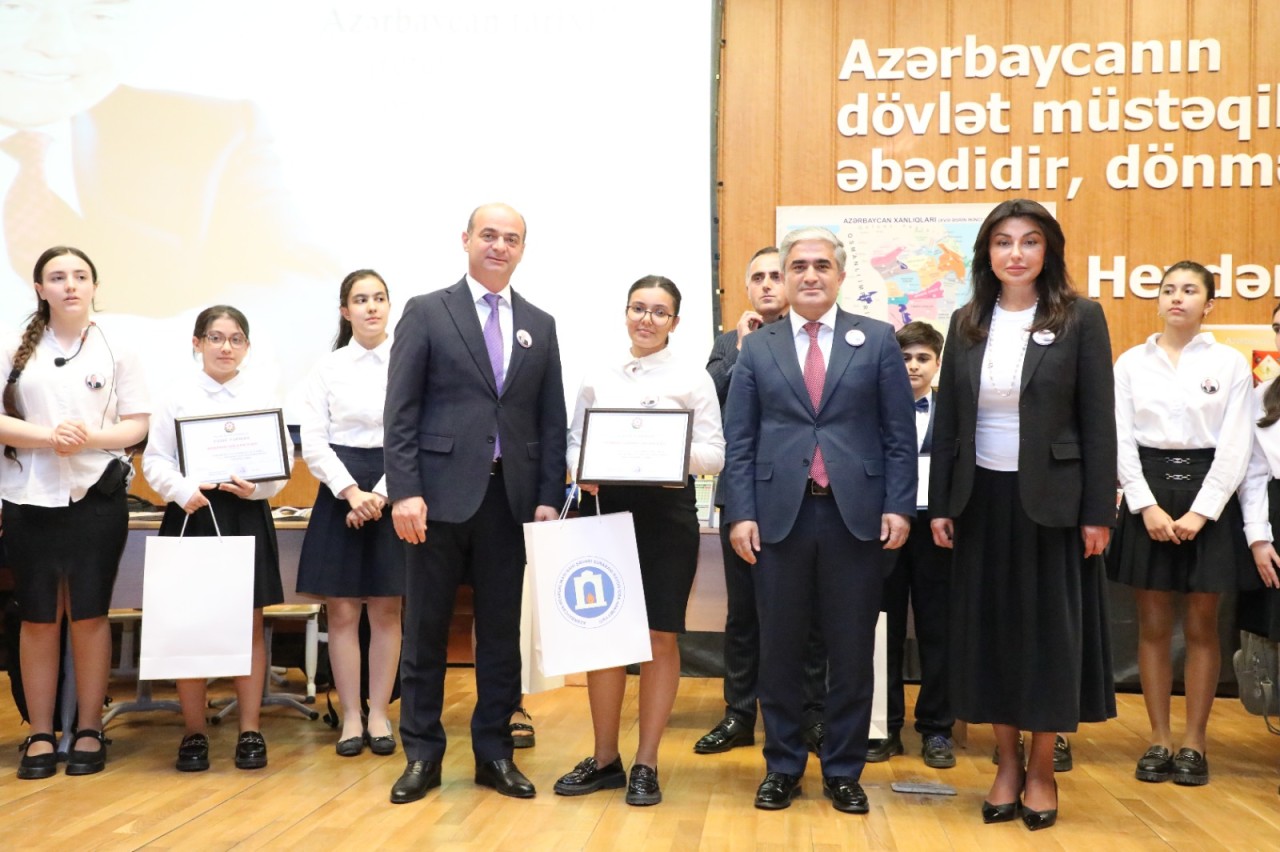 Suraxanıda referat-yazı müsabiqəsi keçirilib - FOTOLAR