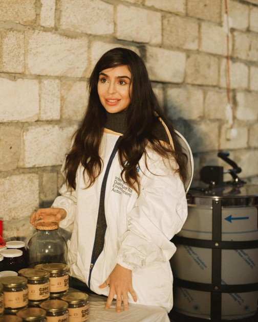 Leyla və Arzu Əliyeva “Gənc arıçı”larla görüşdü - FOTOLAR