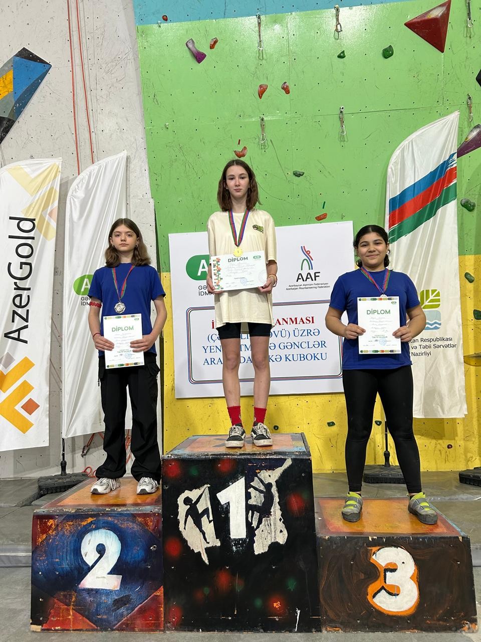 Yeniyetmə və gənclər arasında idman dırmanması üzrə Ölkə Kuboku başa çatdı - FOTOLAR