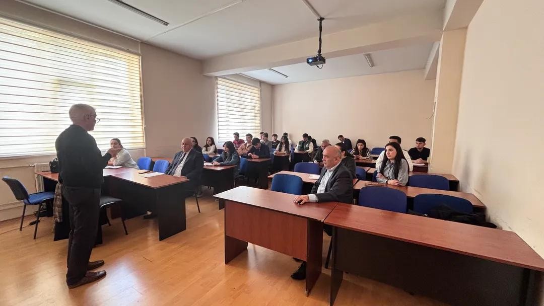 ATMU-da elmi-nəzəri seminar keçirilib - FOTOLAR
