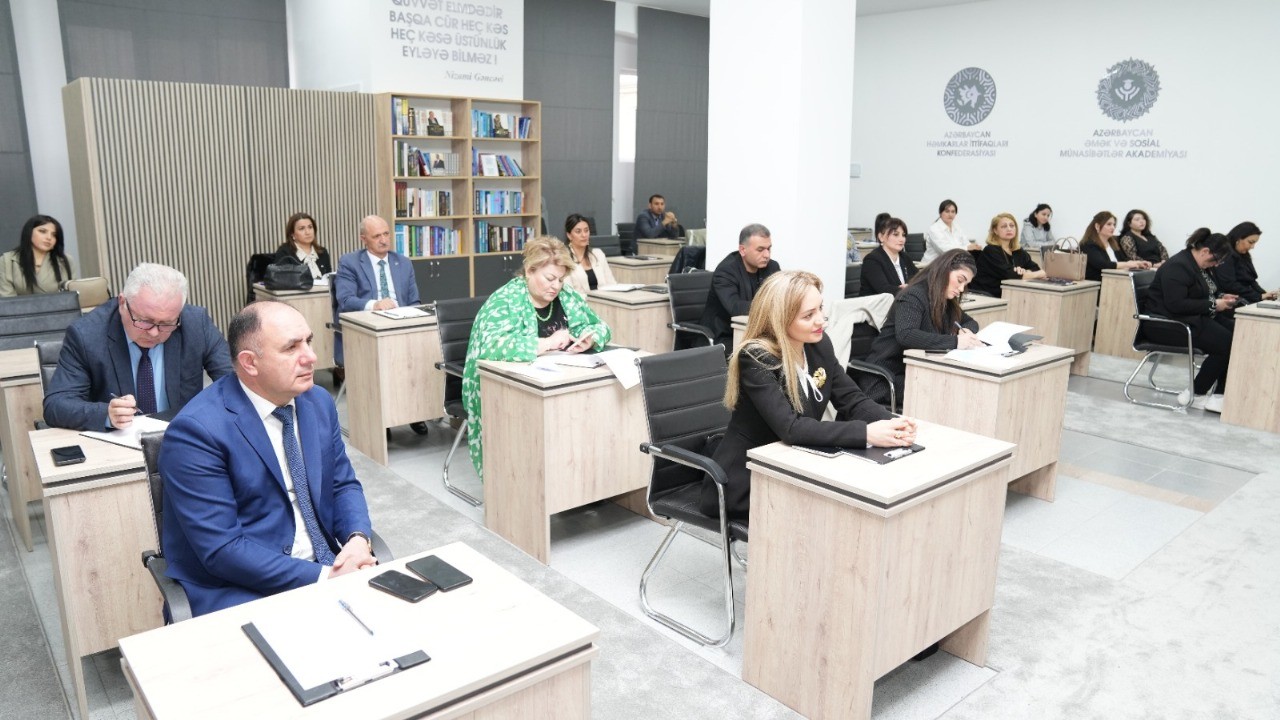AHİK-in Əmək və Sosial Münasibətlər Akademiyasında təlim keçirilib - FOTOLAR