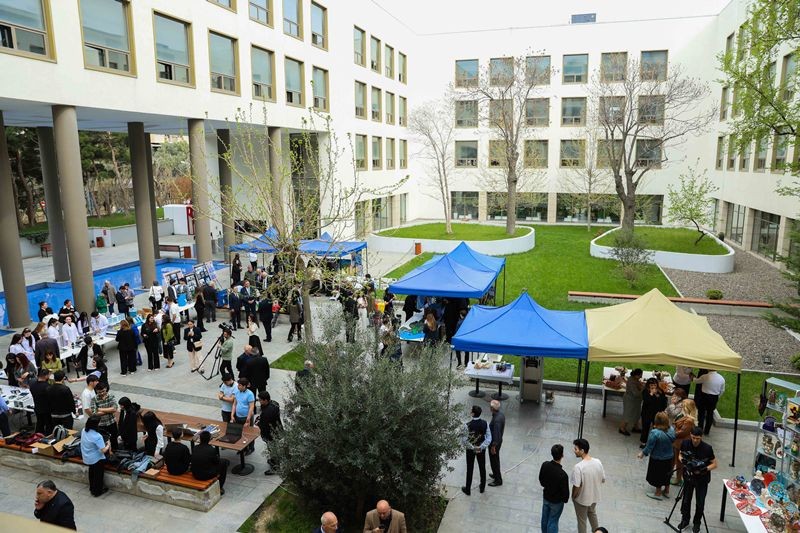 UNEC-də keçirilən Elm Festivalı uğurla yekunlaşdı - FOTOLAR