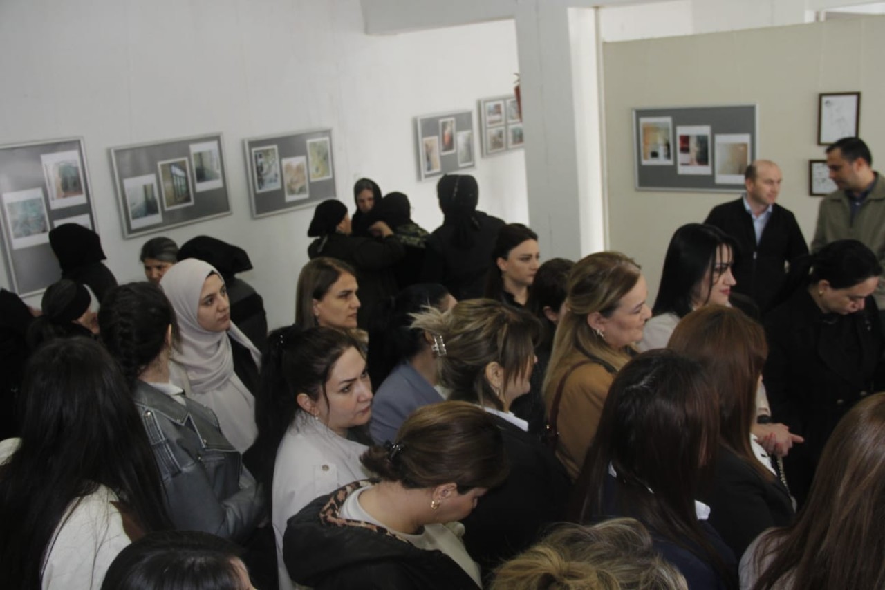 Mingəçevirdə şəhid döyüşçünün əl işlərindən ibarət rəsm sərgisi açıldı - FOTOLAR