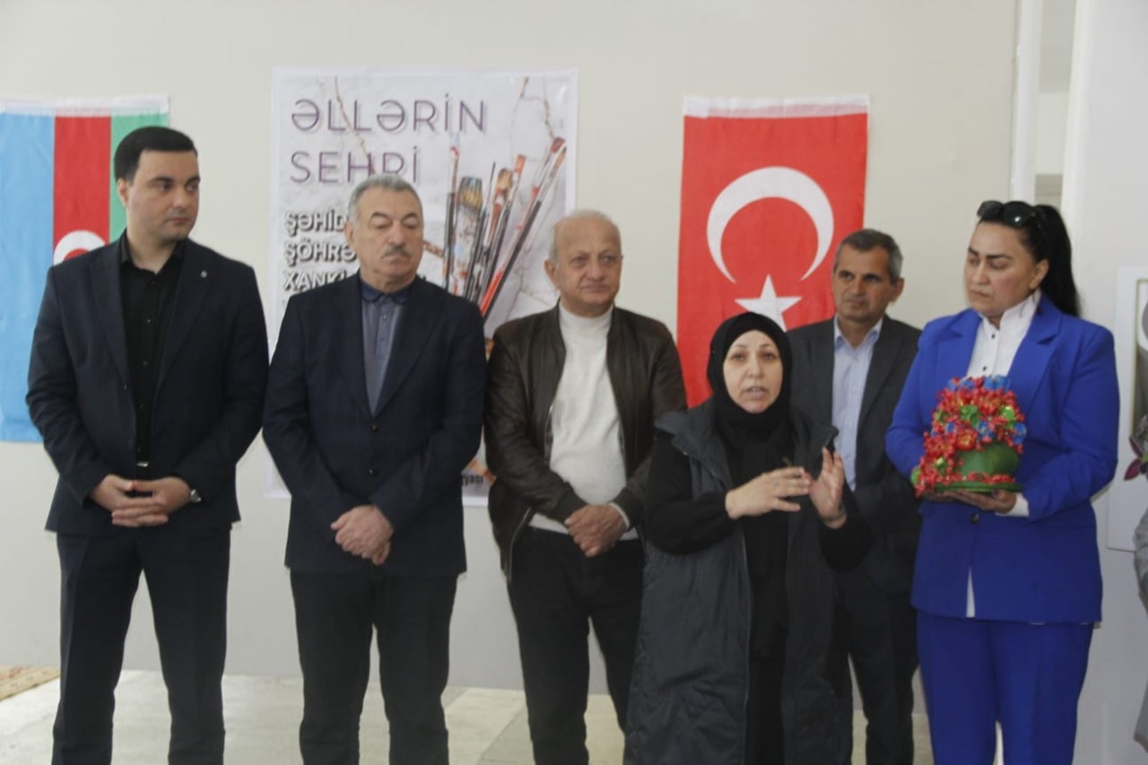 Mingəçevirdə şəhid döyüşçünün əl işlərindən ibarət rəsm sərgisi açıldı - FOTOLAR