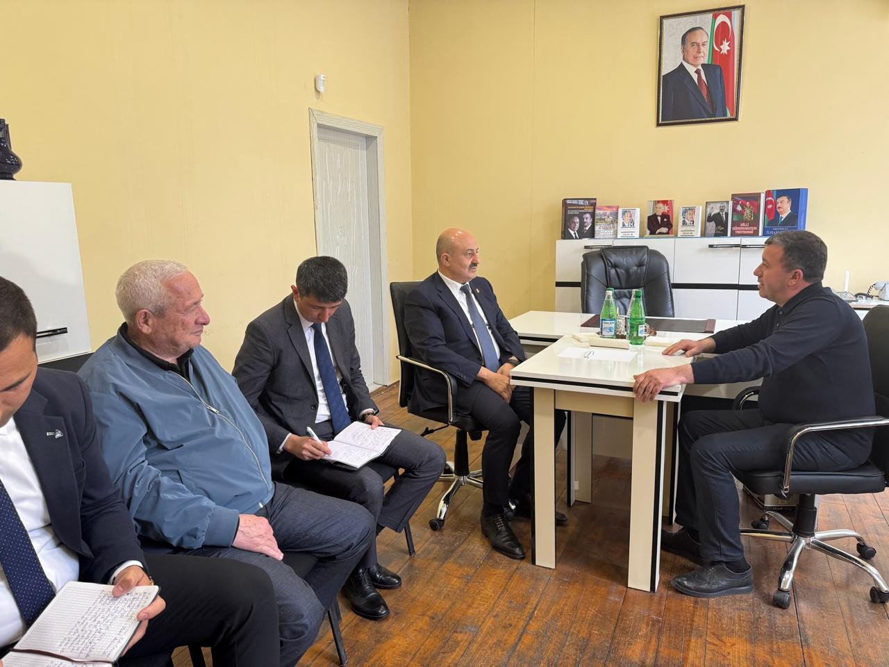 Deputat Asif Əsgərov antiterror şəhidinin ailəsini ziyarət edib, görüşlər keçirib - FOTOLAR