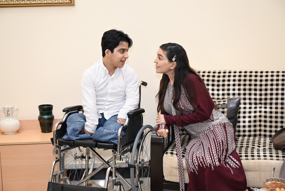 Mehriban Əliyeva və Leyla Əliyeva körpələr evində olublar - FOTOLAR