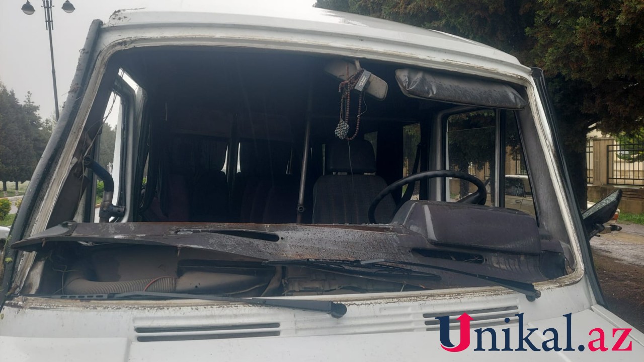 Göygöldə mikroavtobus aşdı - Sərnişinlər xəsarət aldı (FOTOLAR)