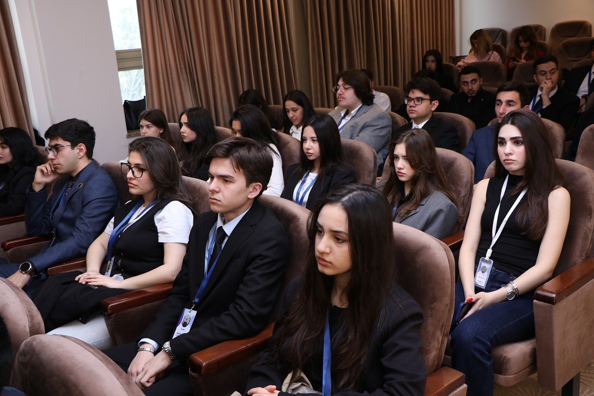 Qərbi Azərbaycana qayıdış mövzusu tələbələrin diplomatik gündəmində - FOTOLAR