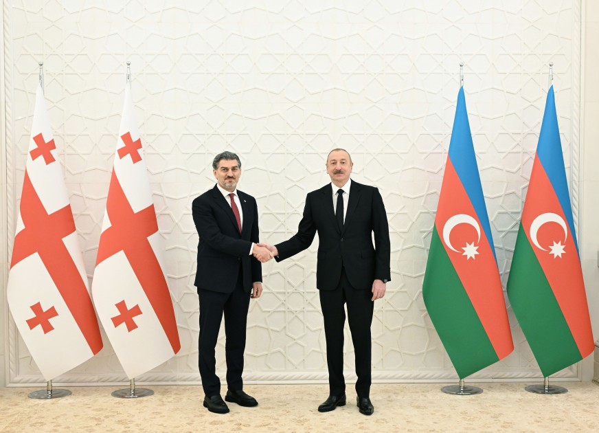 İlham Əliyev Gürcüstan Prezidenti ilə görüşdü - FOTO (YENİLƏNİB)