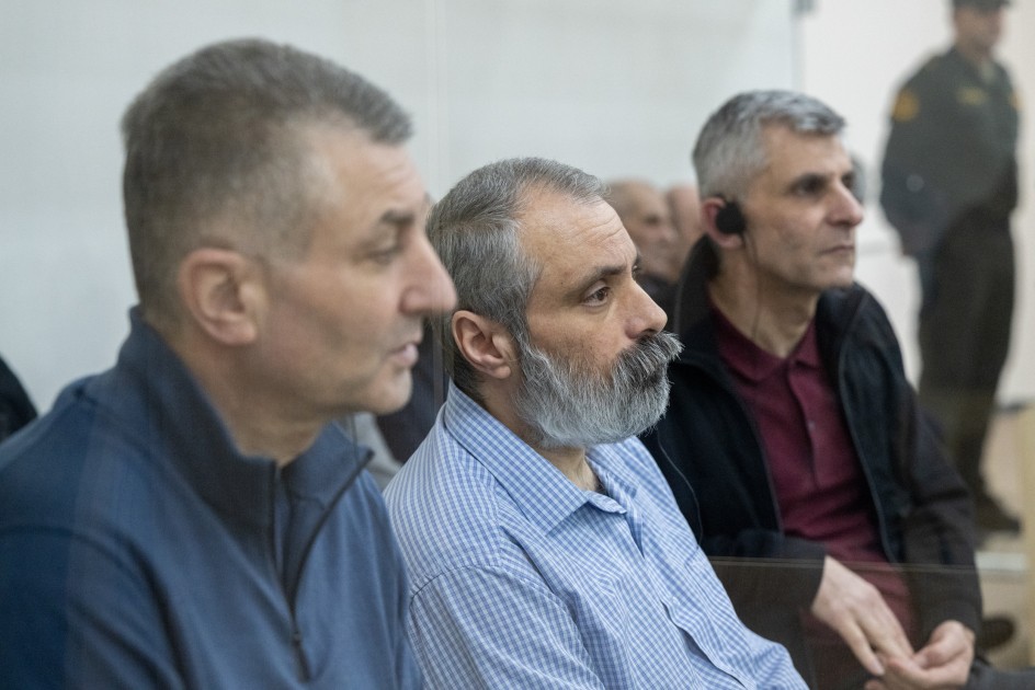 "İnsanların barmaqlarını, meyitlərin qulaqlarını kəsirdilər" - Xocalı qatili olduğunu etiraf etdi