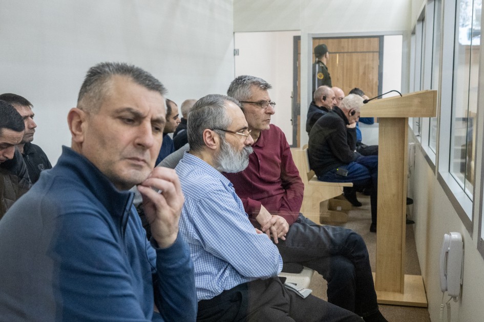 "İnsanların barmaqlarını, meyitlərin qulaqlarını kəsirdilər" - Xocalı qatili olduğunu etiraf etdi