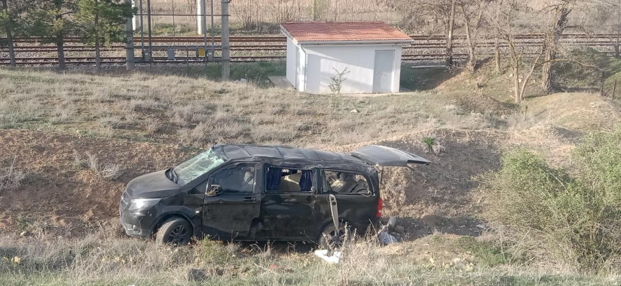 Tanınmış aktyor qəzaya düşdü - FOTO