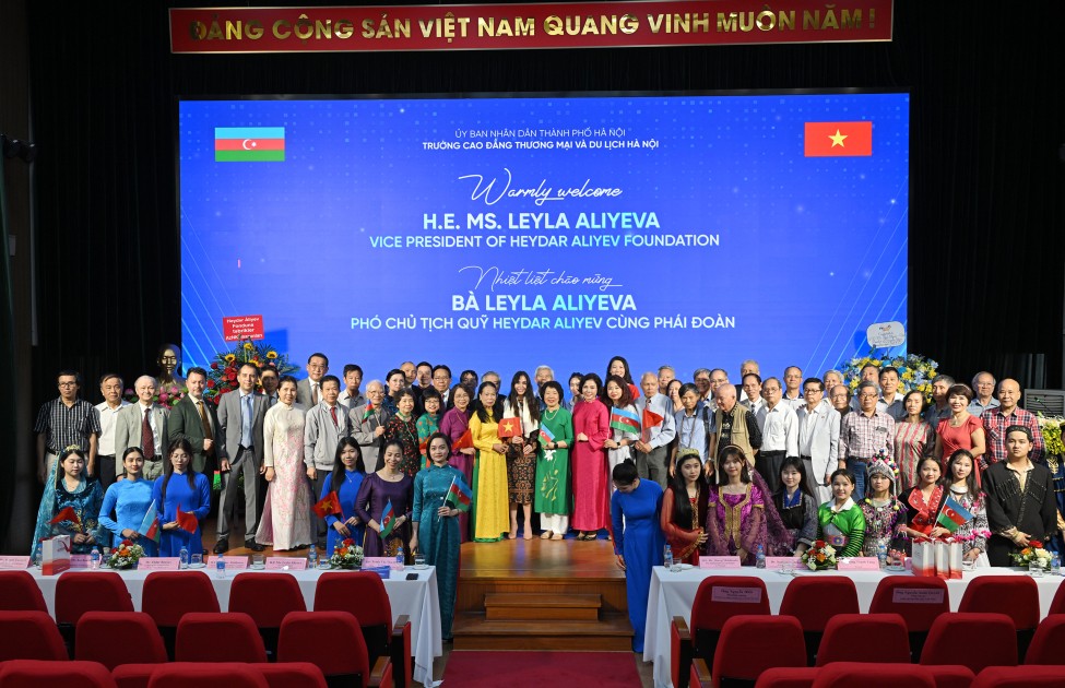 Leyla Əliyeva Vyetnamda - FOTOLAR