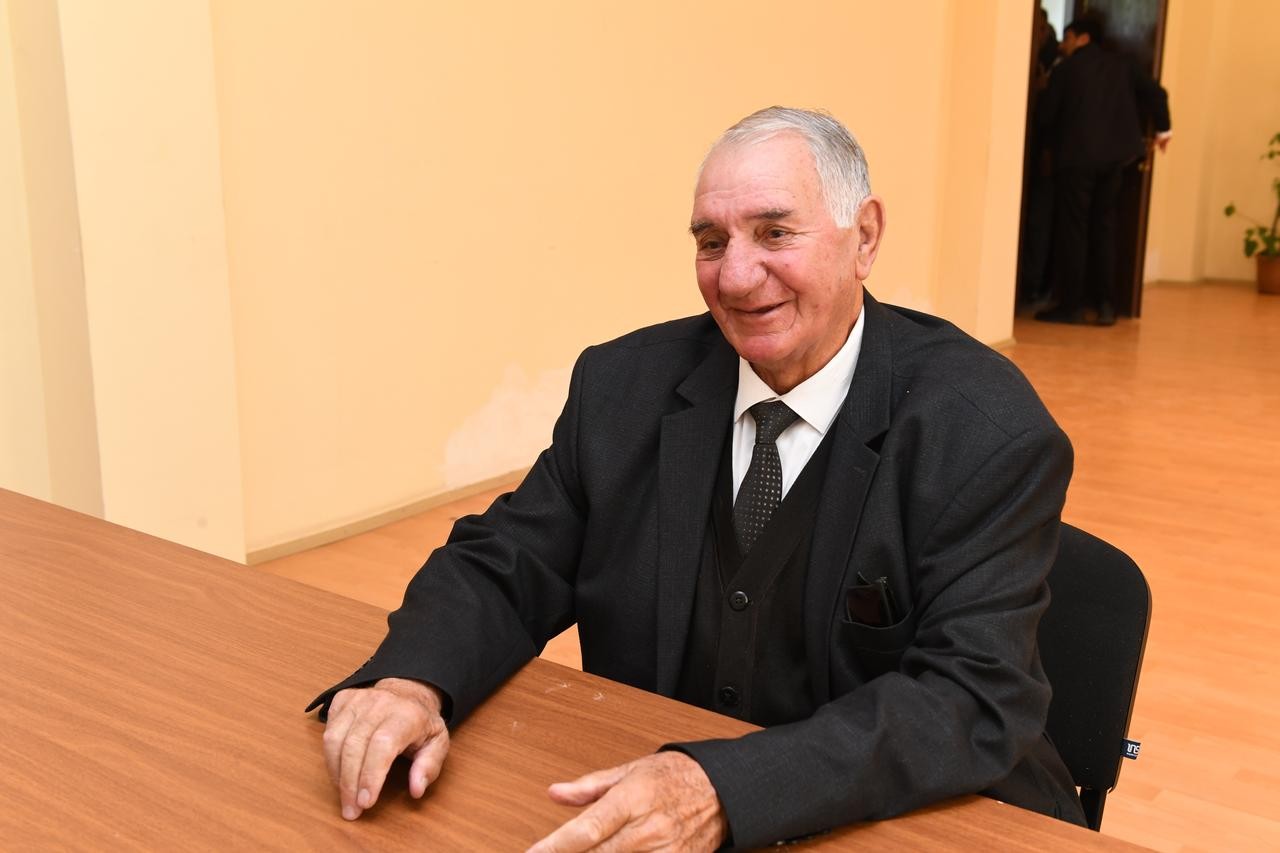 Komitə sədri məcburi köçkünlərin müraciətlərini dinlədi - FOTOLAR