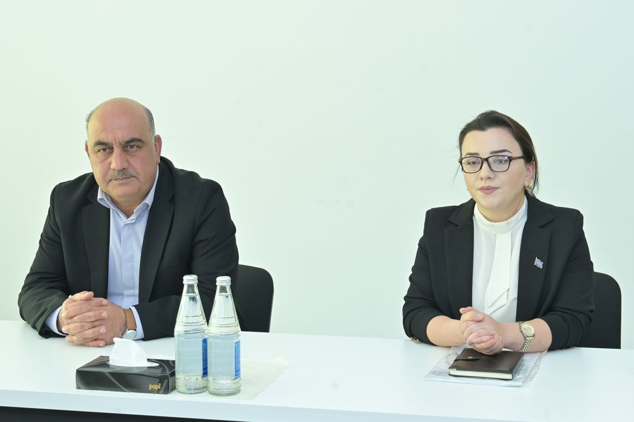Nazir Emin Əmrullayev Sabirabadda vətəndaşları qəbul etdi - FOTOLAR
