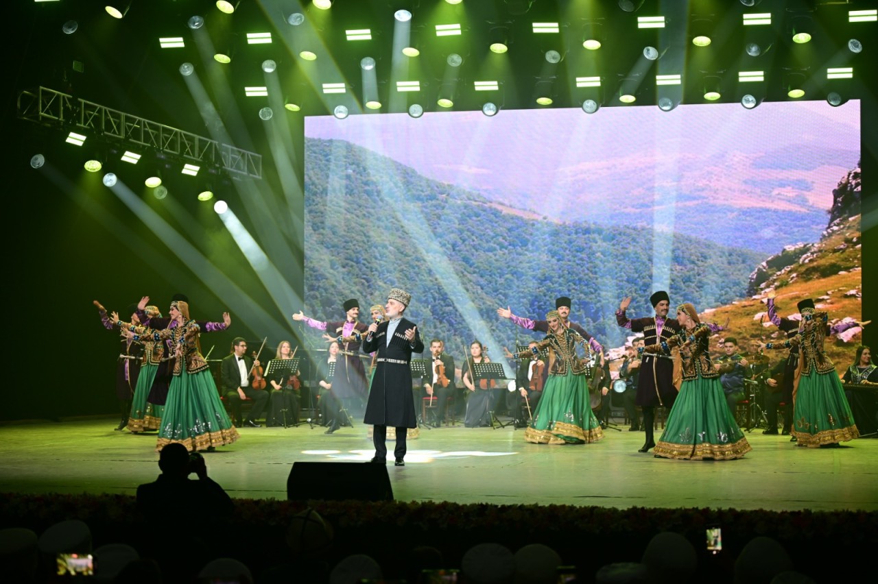 Bişkekdə Azərbaycan mədəniyyətinin təntənəsi - FOTOLAR