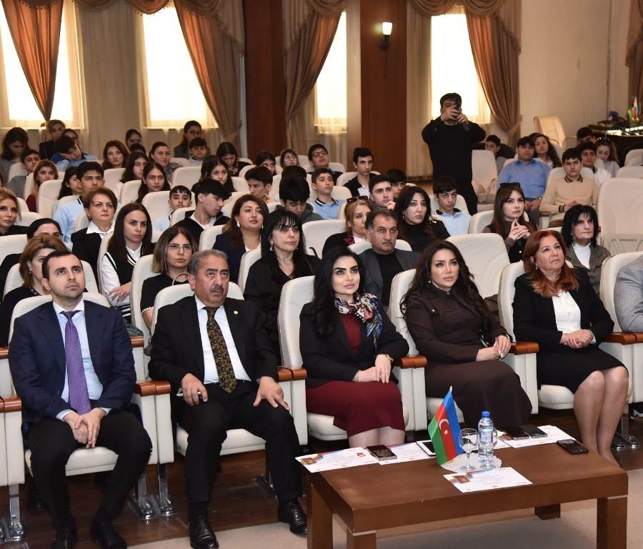 YAP Nəsimi rayon təşkilatı esse müsabiqəsinin qaliblərini mükafatlandırdı - FOTOLAR