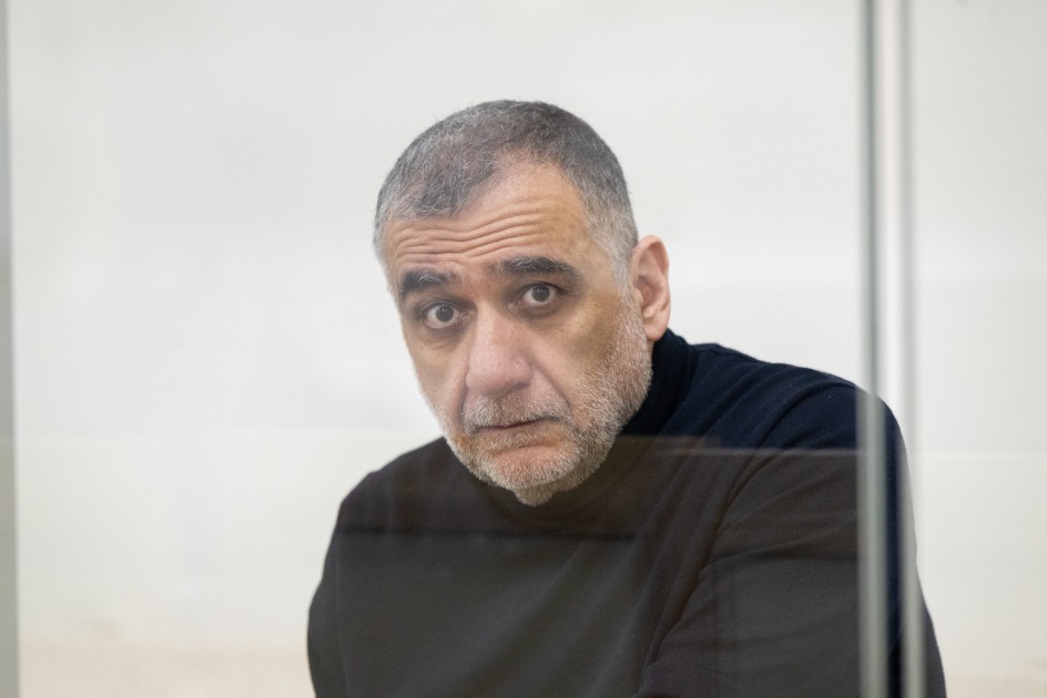 “Bir gündə iki oğlumu itirdim” - Vardanyanın məhkəməsində mina qurbanları danışdı (FOTOLAR)