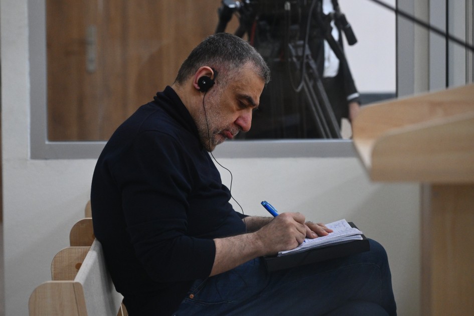 “Bir gündə iki oğlumu itirdim” - Vardanyanın məhkəməsində mina qurbanları danışdı (FOTOLAR)