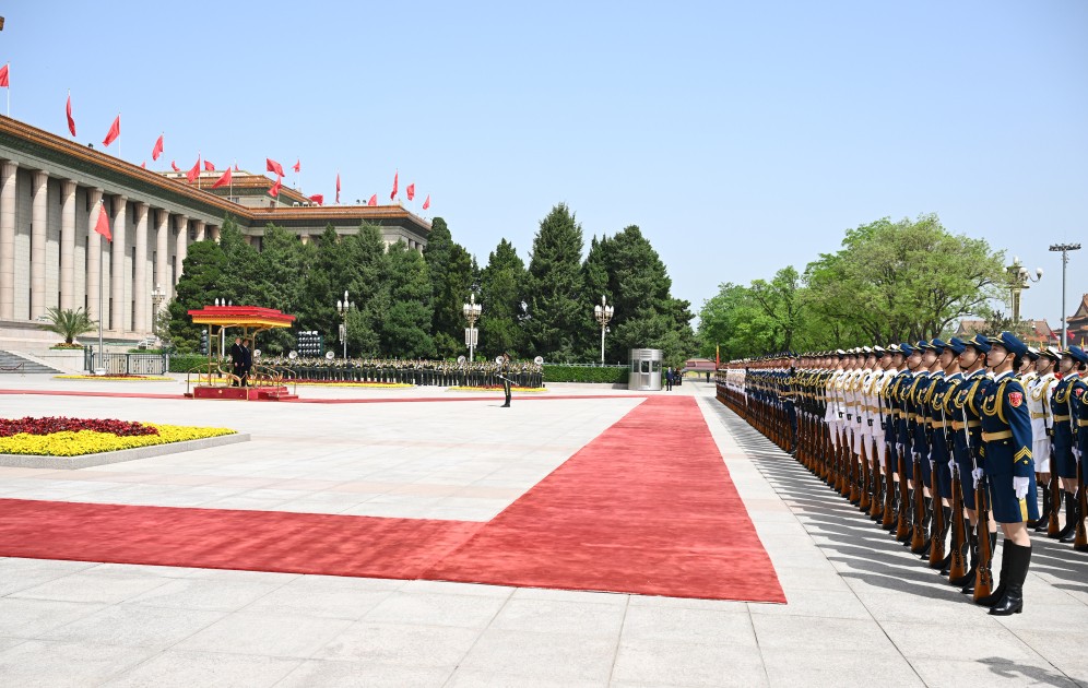 Prezidentin Pekində rəsmi qarşılanma mərasimi oldu - FOTOLAR (YENİLƏNİB)