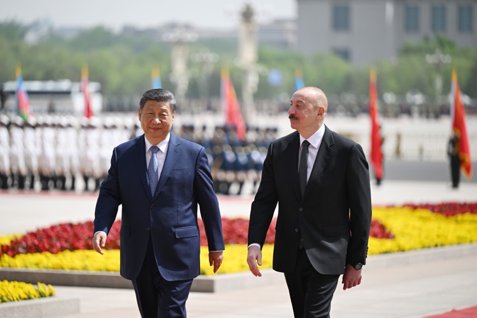 Prezidentin Pekində rəsmi qarşılanma mərasimi oldu - FOTOLAR (YENİLƏNİB)