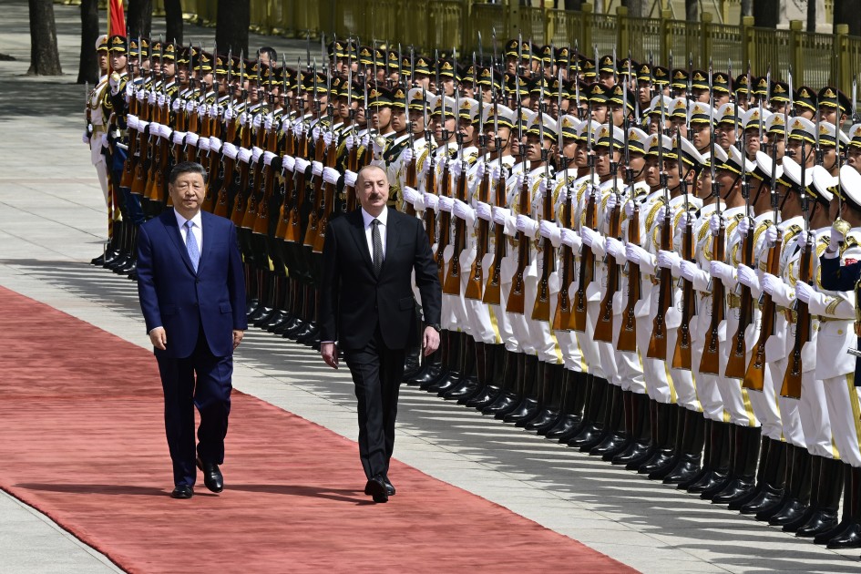 Prezidentin Pekində rəsmi qarşılanma mərasimi oldu - FOTOLAR (YENİLƏNİB)