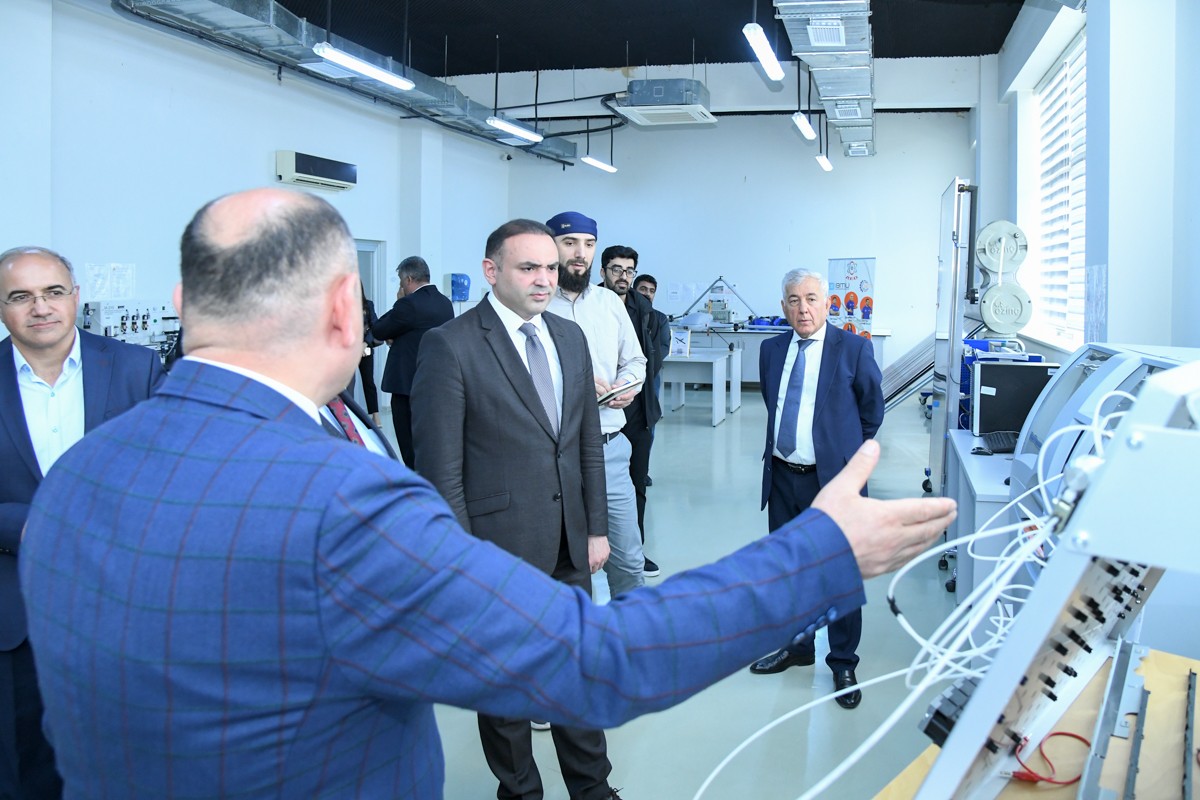 BMU-da Kənd Təsərrüfatı Nazirliyinin layihəsi ilə bağlı vorkşop keçirilib - FOTOLAR