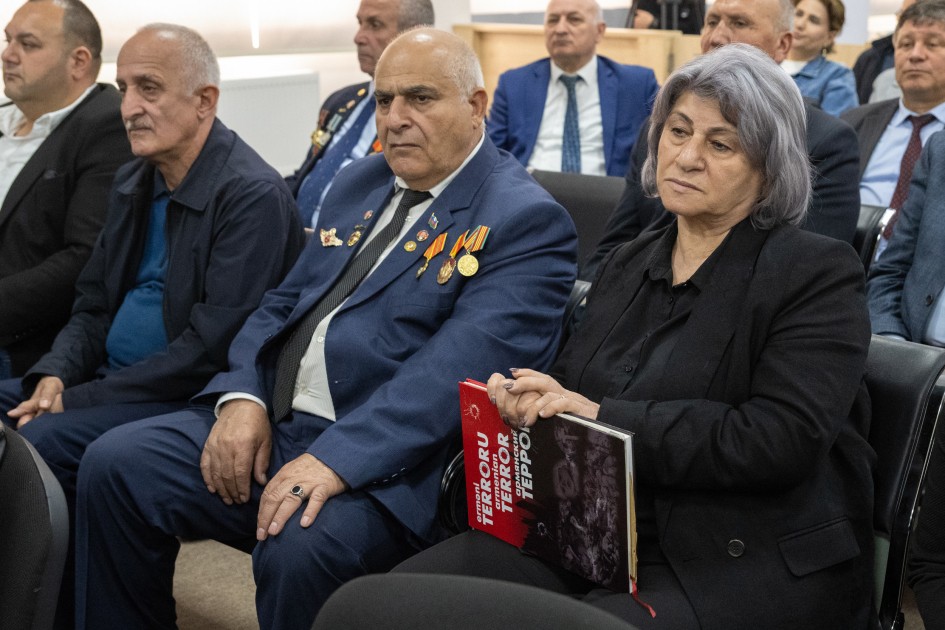 Şuşada və Xankəndidə vertolyotun vurulması ilə bağlı sənədlər təqdim olundu - FOTOLAR