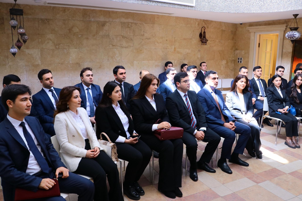 Prokurorluq əməkdaşları Mir Cəlal Paşayevin yaşadığı ev-muzeyi ziyarət etdi - FOTOLAR