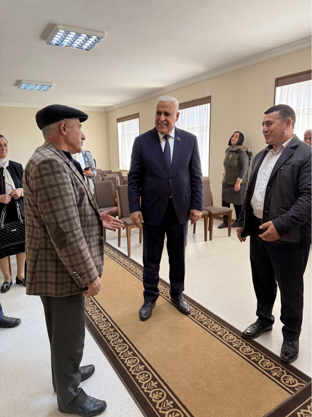 Vüqar Rəhimzadə seçicilərilə növbəti görüşünü keçirib - FOTOLAR