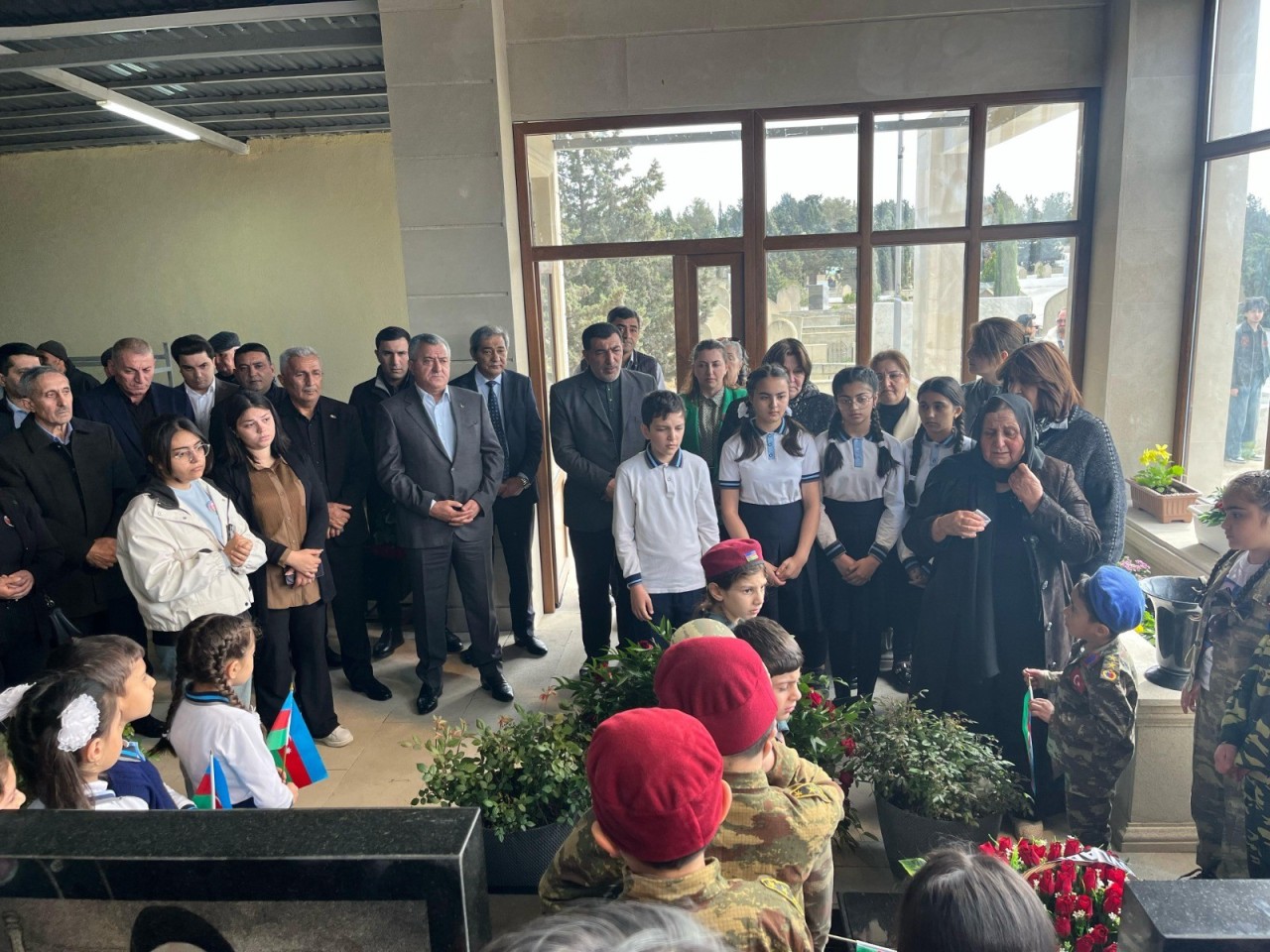 Abşeronda şəhidlərimizin ailələri ziyarət olundu - FOTOLAR