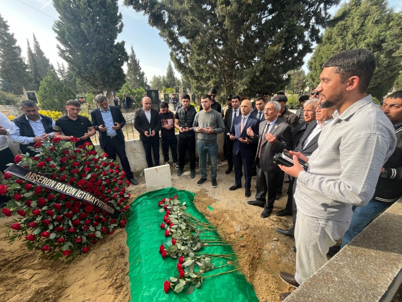 Abşeronda şəhidlərimizin ailələri ziyarət olundu - FOTOLAR