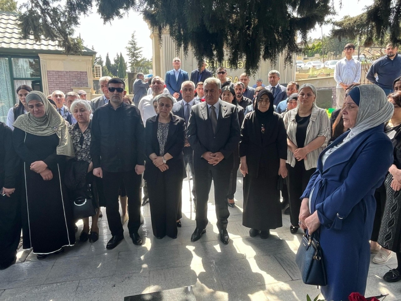 Abşeronda şəhidlərimizin ailələri ziyarət olundu - FOTOLAR