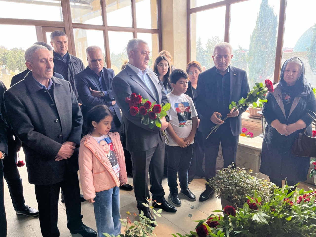 Abşeronda şəhidlərimizin ailələri ziyarət olundu - FOTOLAR